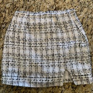 Elegant Mini Skirt - Black and White